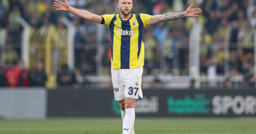 Milan Skriniar Klarifikasi Rumor Transfer ke AC Milan