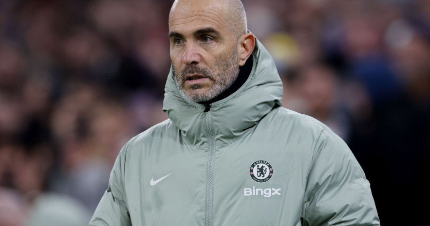 Enzo Maresca Tegaskan Komitmen di Chelsea Meski Dikaitkan dengan Man City