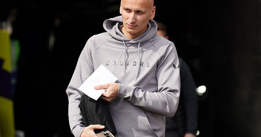 Jonjo Shelvey Ungkap Gaji Bulanan Standar Pemain Sepak Bola di Liga Ketiga UAE