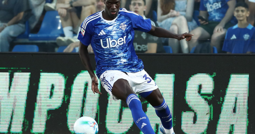 Assane Diao Diragukan untuk AFCON 2025 Setelah Cedera Bersama Como