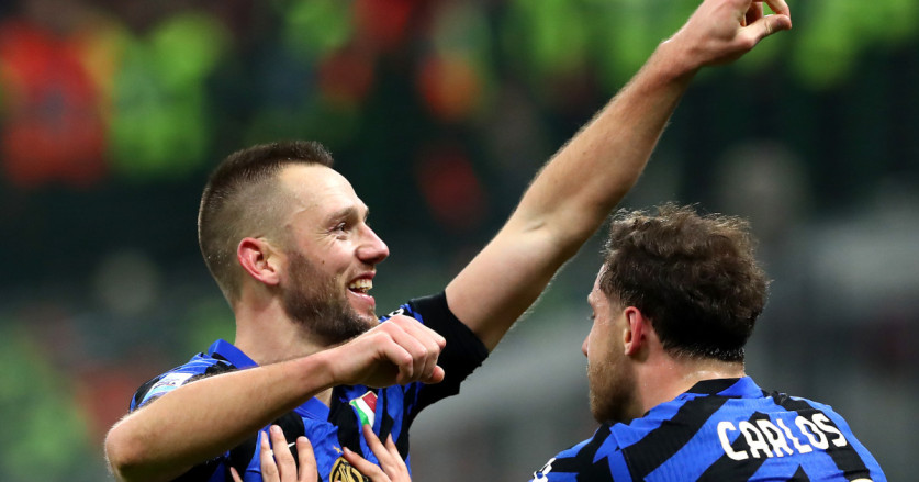 Inter Raih Kemenangan Penting 2-0 atas Ajax di Liga Champions