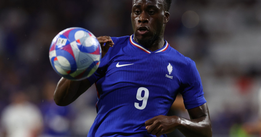 AC Milan Tertarik Rekrut Armand Kalimuendo dari Rennes