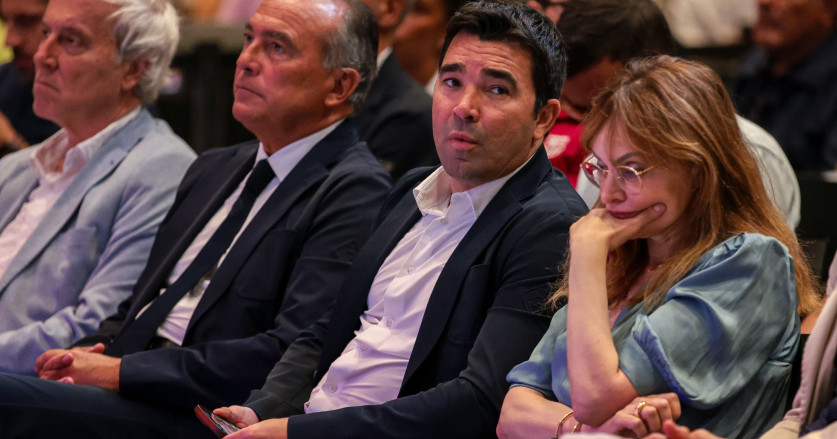 Barcelona Gagalkan Rencana Transfer Manchester United untuk Penyerang €30 Juta