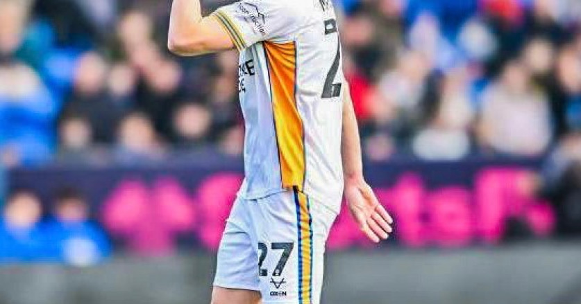 Kartu Merah Tercepat, Pemain Keluar Setelah 13 Detik