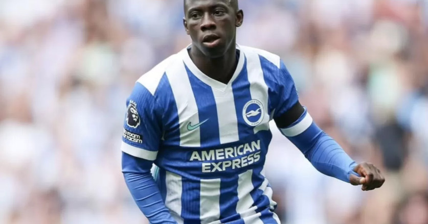 Liverpool Pertimbangkan Yankuba Minteh sebagai Pengganti Mohamed Salah