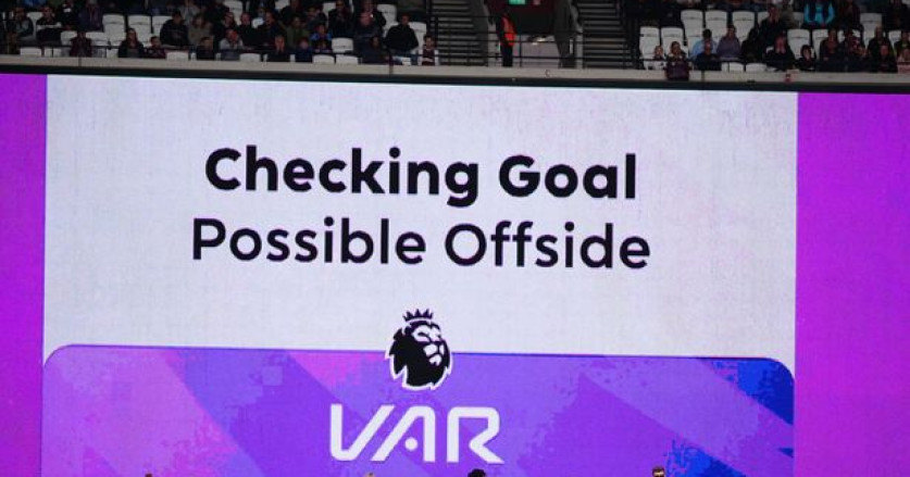 Perubahan Mendadak VAR di Laga Brentford vs West Ham Akibat Gangguan AWS