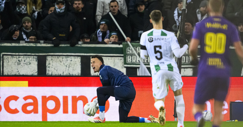 Kiper Gunakan 'Trik FIFA' dari Anaknya untuk Gagalkan Lawan