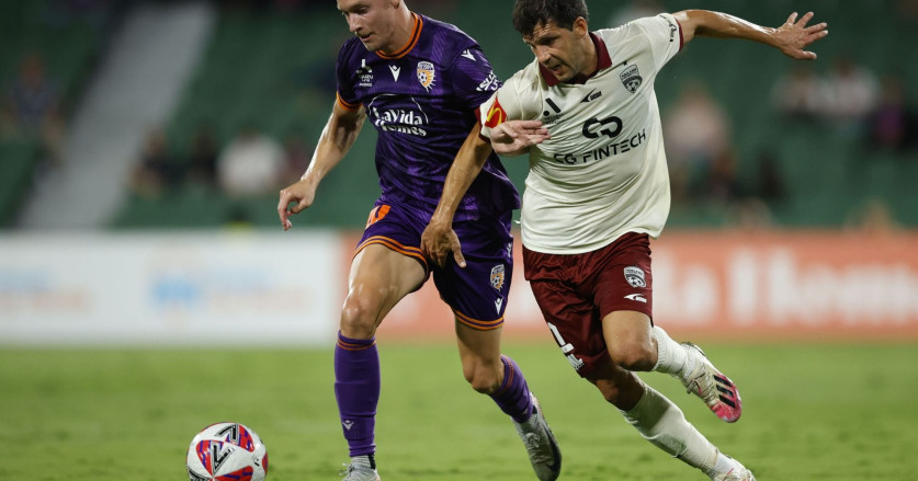 Prediksi Pertandingan Perth Glory vs Adelaide United | 20 Desember 2025
