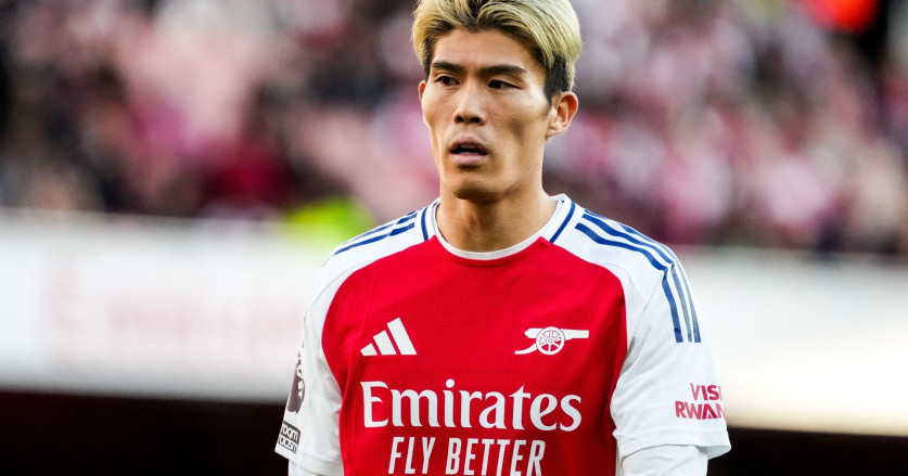 Takehiro Tomiyasu Berharap Kembali ke Lapangan Hijau