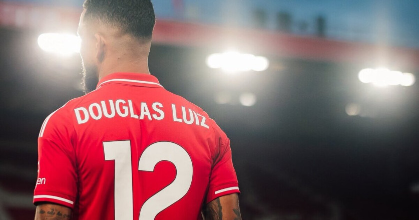 Juventus Ucapkan Selamat Tinggal kepada Douglas Luiz