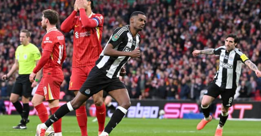 Perbandingan Rekor Alexander Isak dan Hugo Ekitike di Usia 23 Tahun