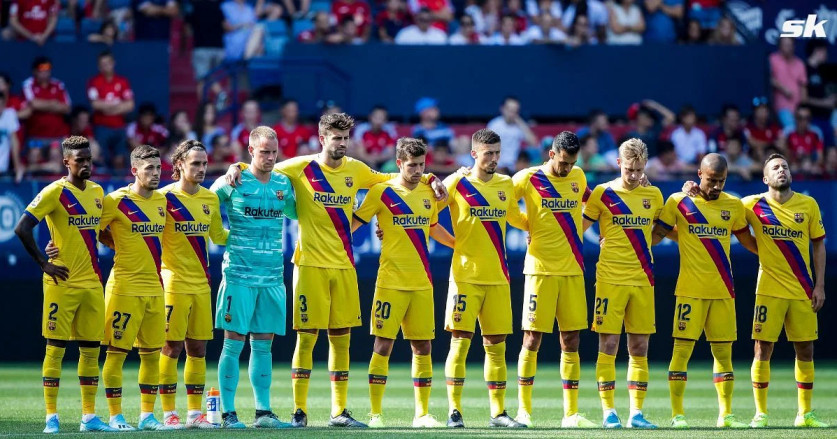 Mantan Penyerang Barcelona Dilarikan ke Rumah Sakit Setelah Digigit Anjing di Area Vital