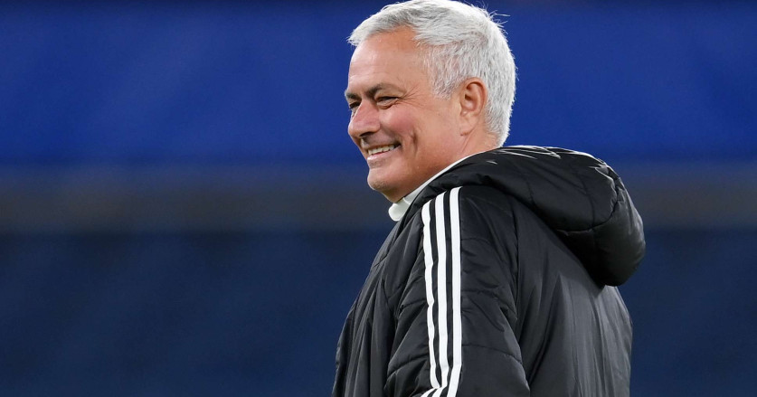 Steve Bruce Ungkap Hampir Gantikan Mourinho di Manchester United
