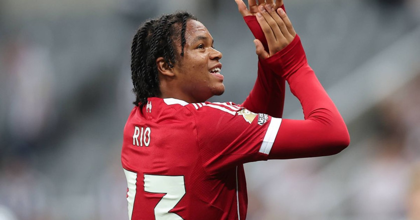 Pemain Liga Premier Ungkap Keinginan Gabung Man Utd, Picu Kontroversi