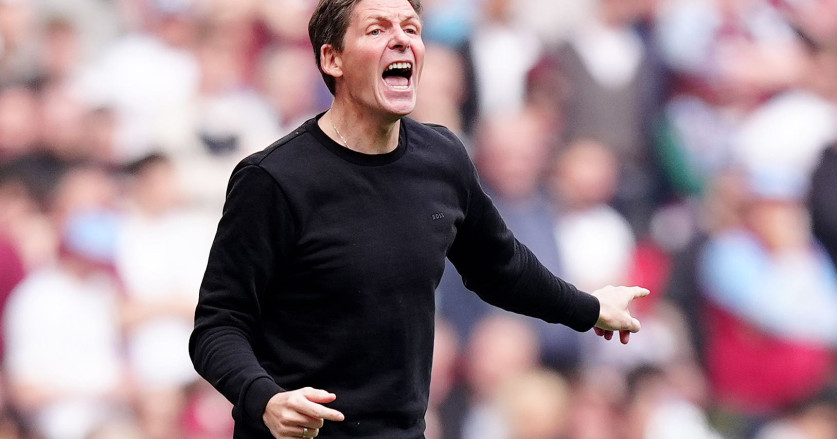 Oliver Glasner Minta Maaf di Konferensi Pers Terkait Pernyataan Tentang Eberechi Eze