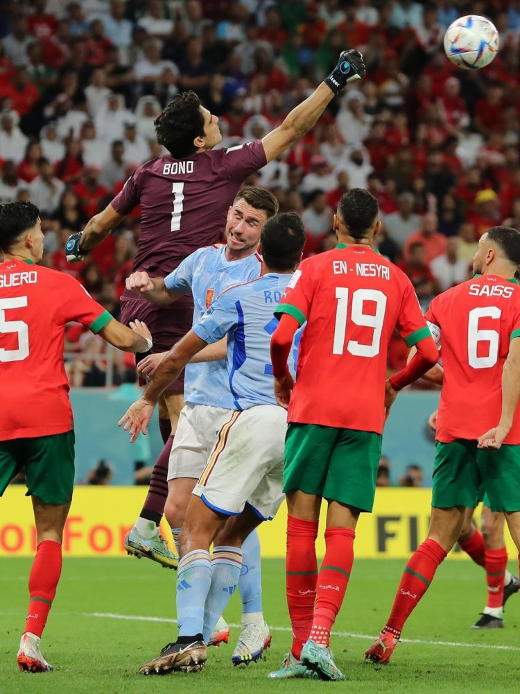 Yassine Bounou menjadi Man of the Match Piala Dunia 2022 Maroko vs Spanyol.